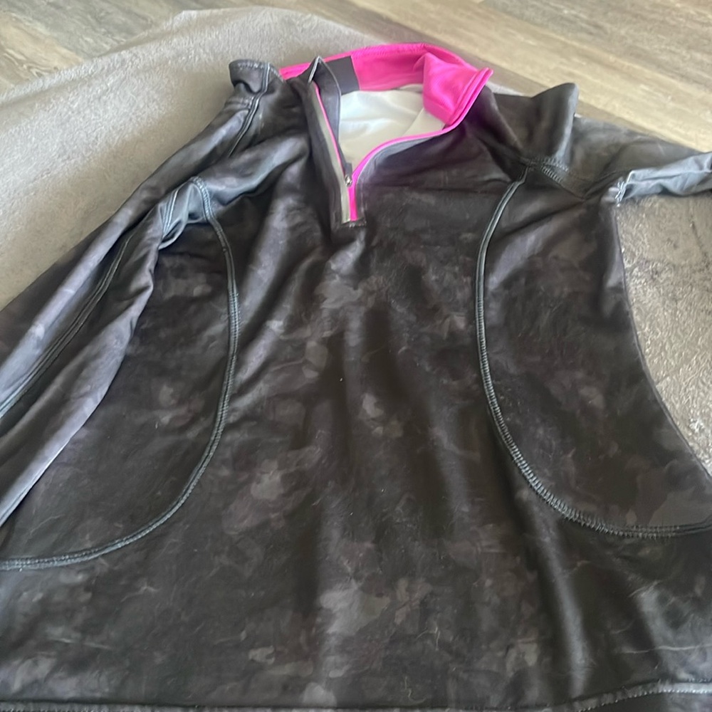 MPG Athletics top